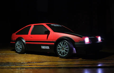 Carrinho de DRIFT de Controle Remoto - JDM (+ 4 Pneus e 6 Cones Extra)